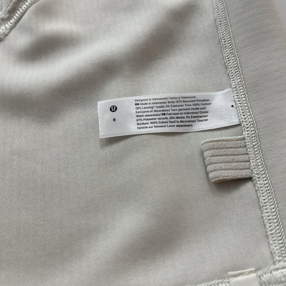 Ribbed Softstreme Cropped Tank Top - Picture 5 of 10